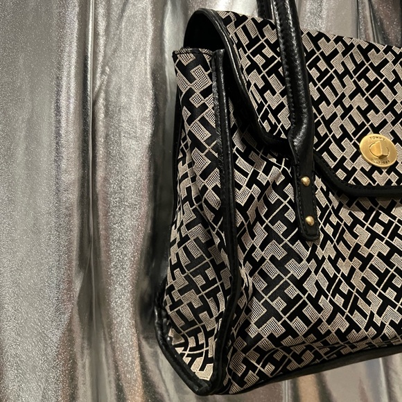 VTG. TOMMY HILFIGER - Picture 9 of 11